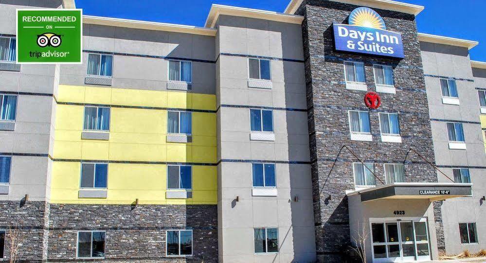 Days Inn & Suites By Wyndham Lubbock Medical Center Exteriör bild